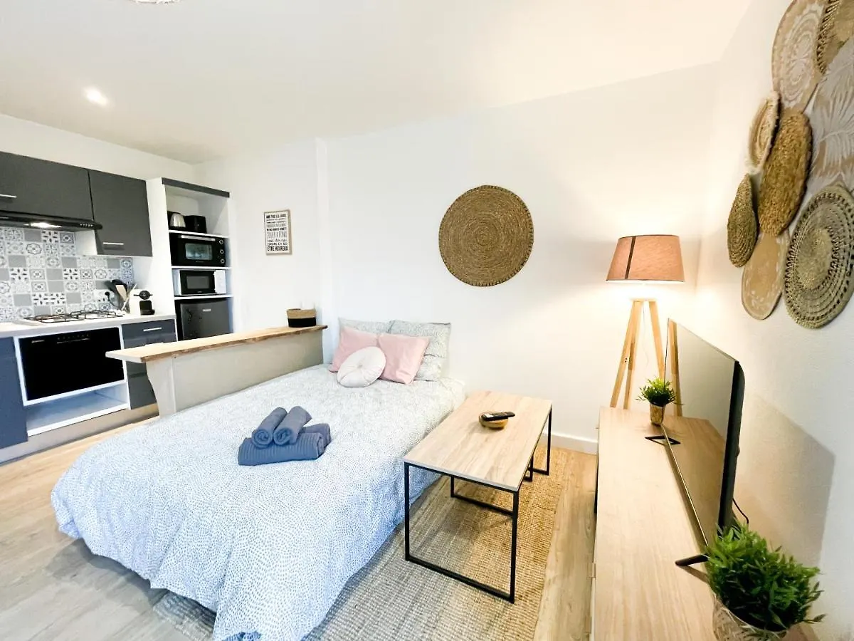 Jacuzzi Au Cocon Brestois Apartment 0*, Brest